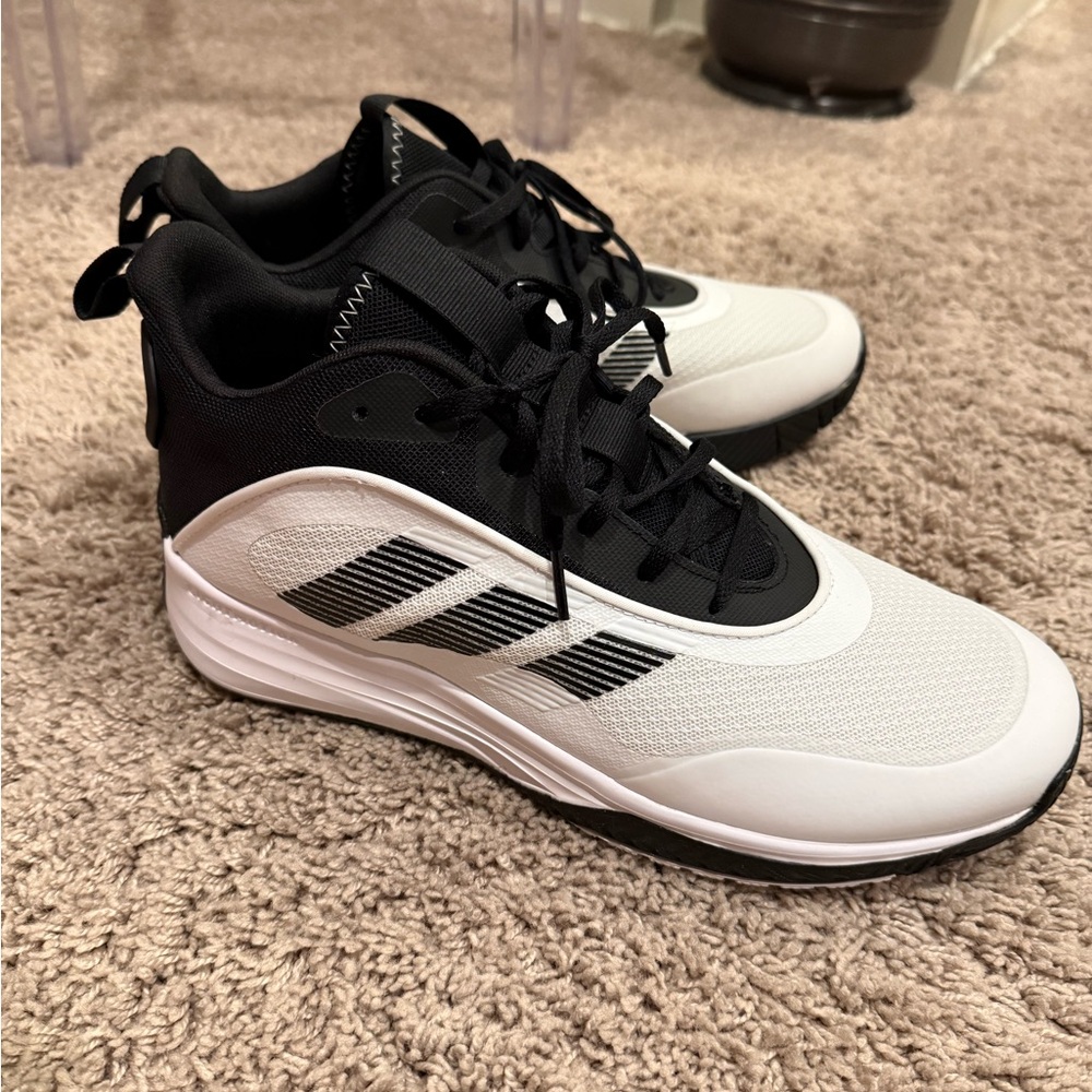 Adidas Men's Black and White Sports Sneakers